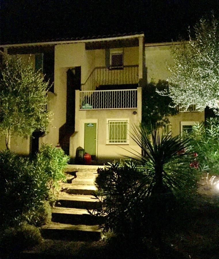 Maison Charmante A Cogolin Avec Vue Sur La Mer Et Piscine Buitenkant foto